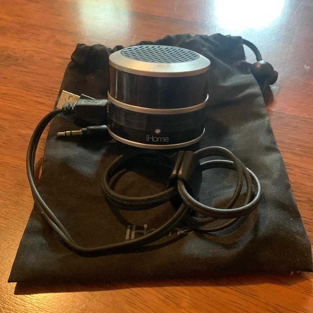 iHome Personal Speaker